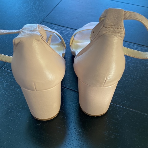 Vince Camuto Block Heels Sandals. Size 9.5. Blush - Picture 6 of 9
